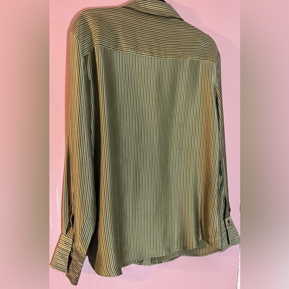 Vintage 100% Silk Button Down striped base layer career work Blouse Top Sz 12 - Picture 4 of 10